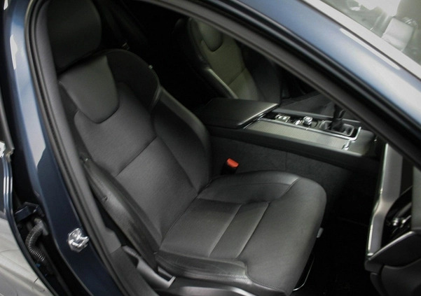 Volvo V60 cena 102900 przebieg: 40000, rok produkcji 2020 z Ostrów Lubelski małe 277